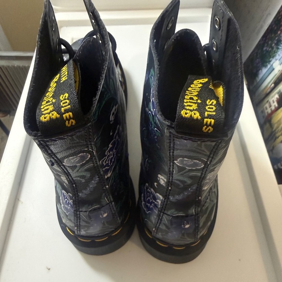 Fantasy Doc Martens size 8 - Picture 2 of 3
